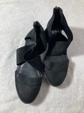 Eileen Fisher Carver Tumbled Nubuck sandals Size 5